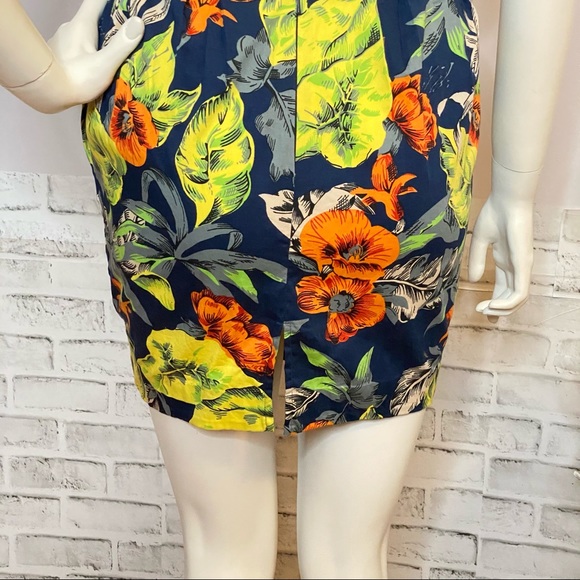 Floral French Connection Mini Dress **MINT CONDITION** - Picture 5 of 12